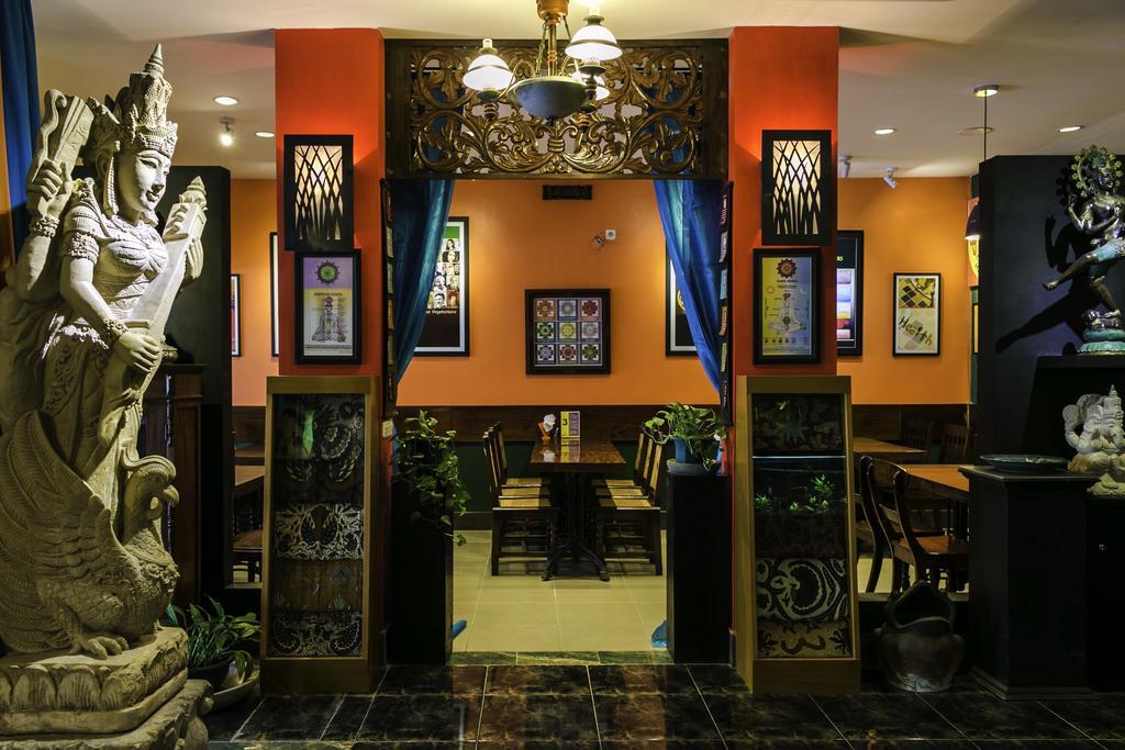 Dhanesvara Holistic Unique Homestay Wonocolo Exterior photo