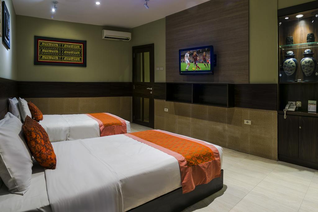 Dhanesvara Holistic Unique Homestay Wonocolo Exterior photo
