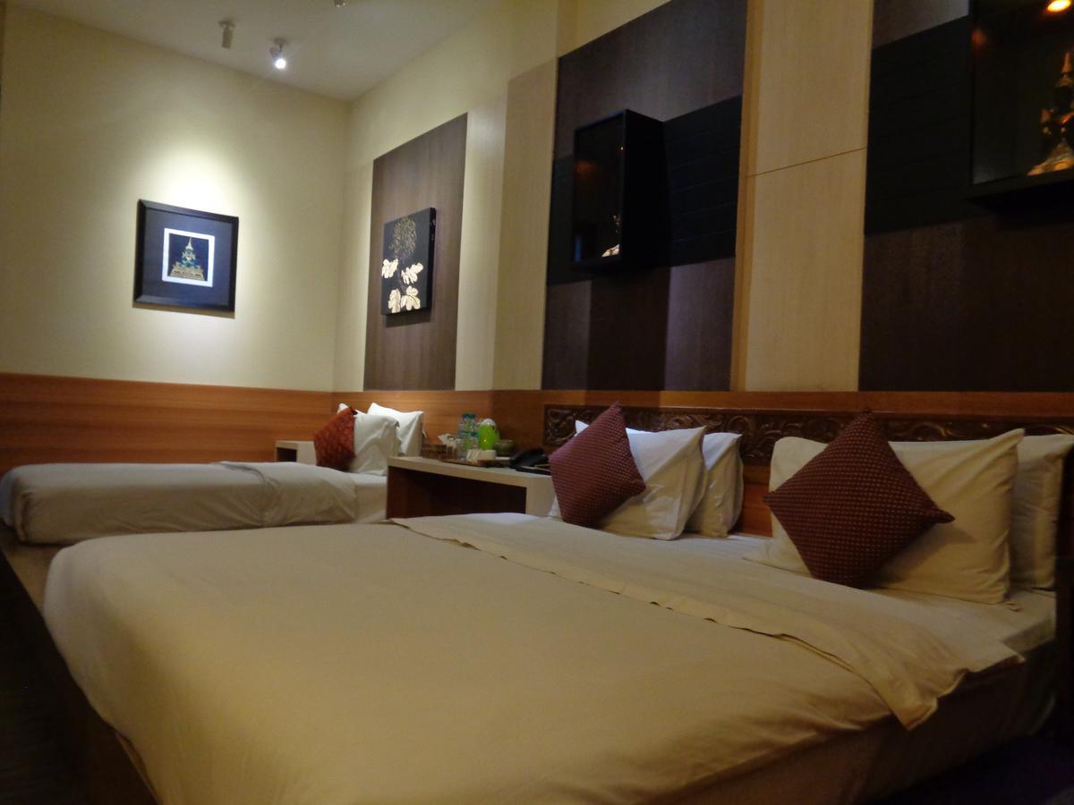 Dhanesvara Holistic Unique Homestay Wonocolo Exterior photo