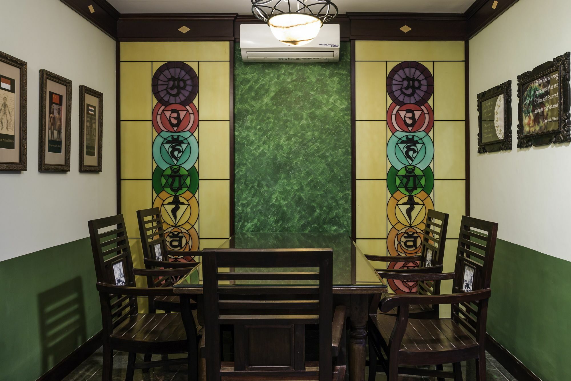 Dhanesvara Holistic Unique Homestay Wonocolo Exterior photo